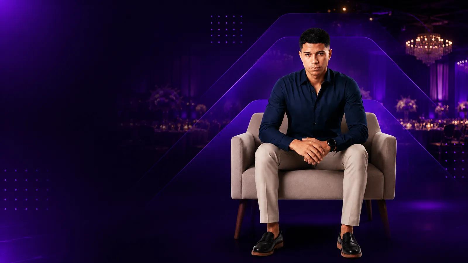 Gabriel, especialista da Growth Ômega, em um salão de festas